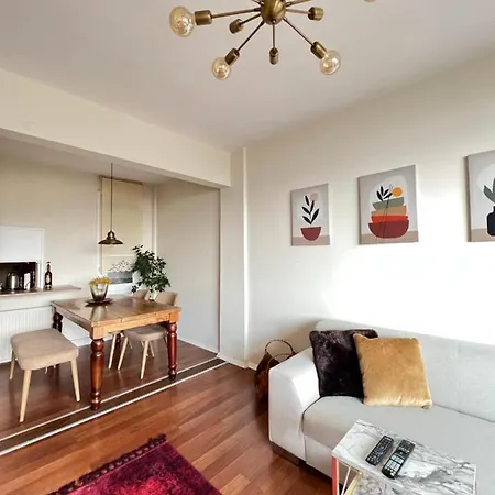 Amazing Bosphorus View, 2 Bedroom New Furnished In Center اسطنبول