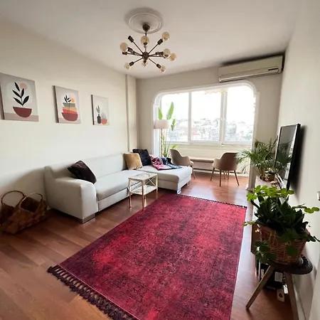 شقة Amazing Bosphorus View, 2 Bedroom New Furnished In Center اسطنبول