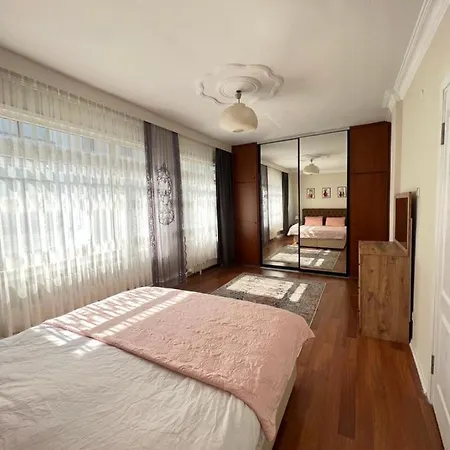 شقة Amazing Bosphorus View, 2 Bedroom New Furnished In Center