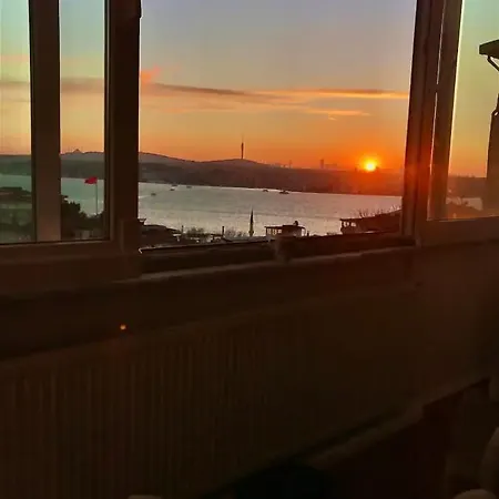 شقة Amazing Bosphorus View, 2 Bedroom New Furnished In Center اسطنبول