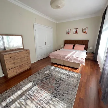 Amazing Bosphorus View, 2 Bedroom New Furnished In Center اسطنبول