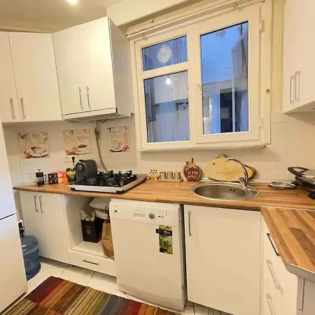 Amazing Bosphorus View, 2 Bedroom New Furnished In Center شقة اسطنبول